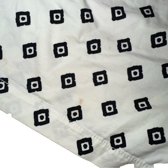 Old Navy Black & White Ikat Shorts size 4✨ - Picture 7 of 9